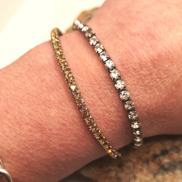 Pair of rhinestone stretch bracelets 🔥🧱 - Picture 3 of 4